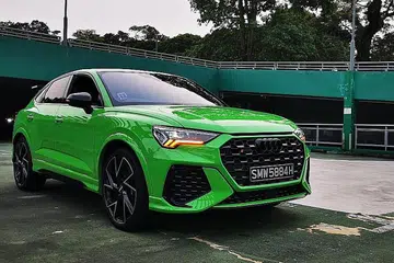 AUDI RS Q3: Kereta ini boleh memenuhi cita rasa pemandu yang inginkan 'kereta lumba' kompak yang berprestasi tinggi.
