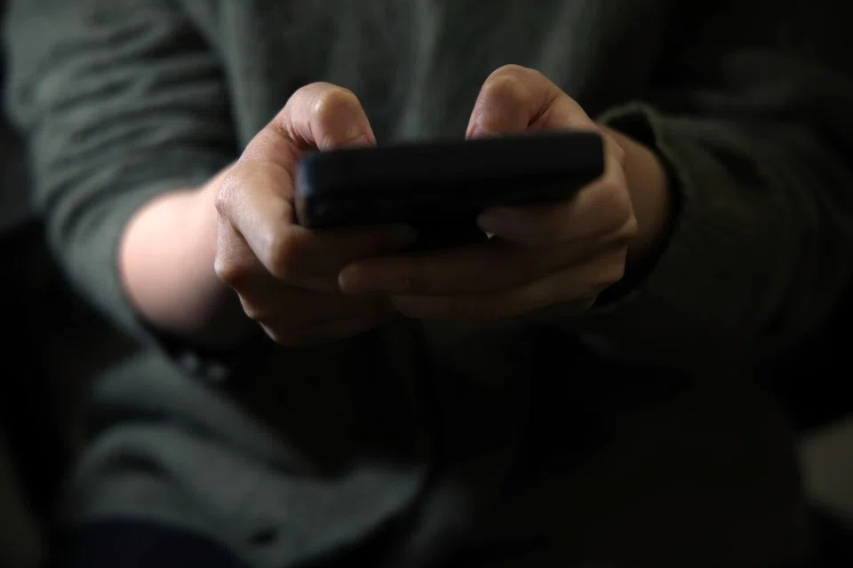 Seorang kenalan penulis ditipu $3,500 dalam kes penipuan dalam talian yang menjanjikan keuntungan berlipat ganda serta-merta daripada pelaburan jumlah kecil. 