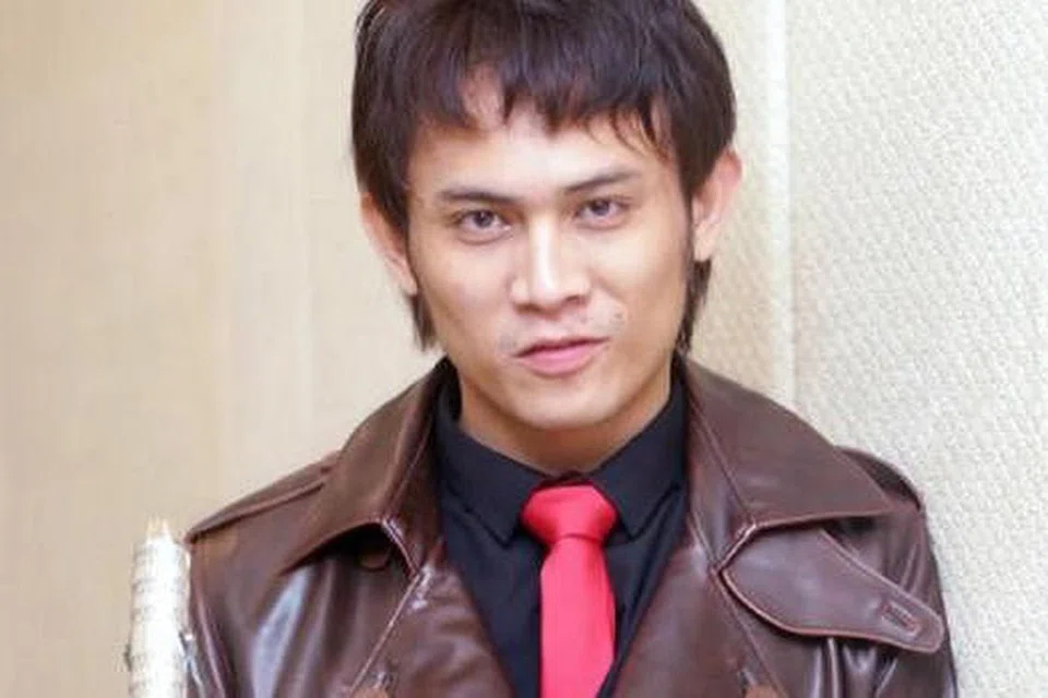 TIDAK TOLAK REZEKI: Akim Ahmad tidak menolak rezeki bertanding dalam Anugerah Juara Lagu atau terlibat dalam program realiti Mentor Milenia kerana menganggapnya sebagai bonus meskipun sibuk memikirkan majlis perkahwinannya dengan Stacy bulan depan. - Foto NSTP