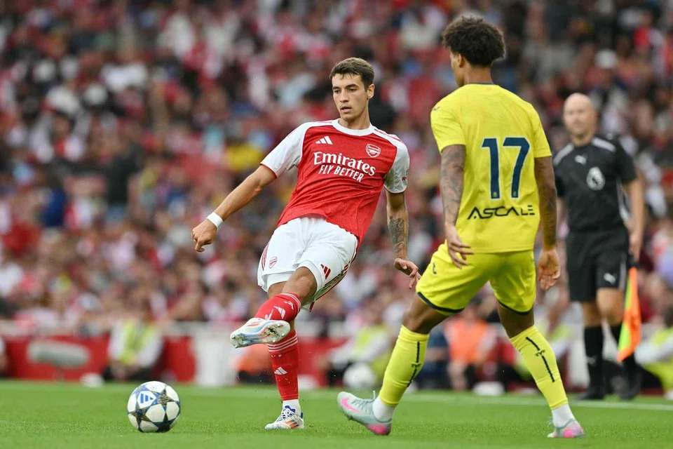 Arsenal menandatangani Jakub Kiwior daripada kelab Italy, Spezia, pada 2023. 