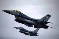 Giroskop kadar putaran atau pitch rate gyroscope pesawat yang rosak, telah memberikan maklumat salah kepada komputer kawalan penerbangan digital hingga mengakibatkan jet pejuang F-16 milik Angkatan Udara Republik Singapura (RSAF) terhempas di Pangkalan Udara Tengah pada 8 Mei lalu.