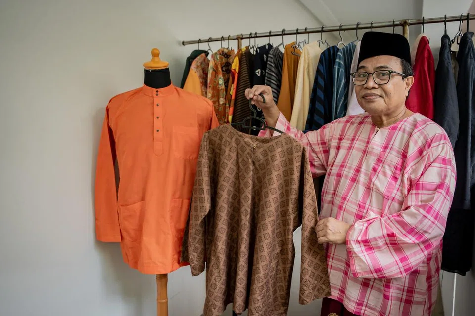 Encik Anuar Saran, pereka kostum, juru tatarias dan konsultan busana, ingin golongan muda mengenali dan menghargai pakaian tradisional Melayu.