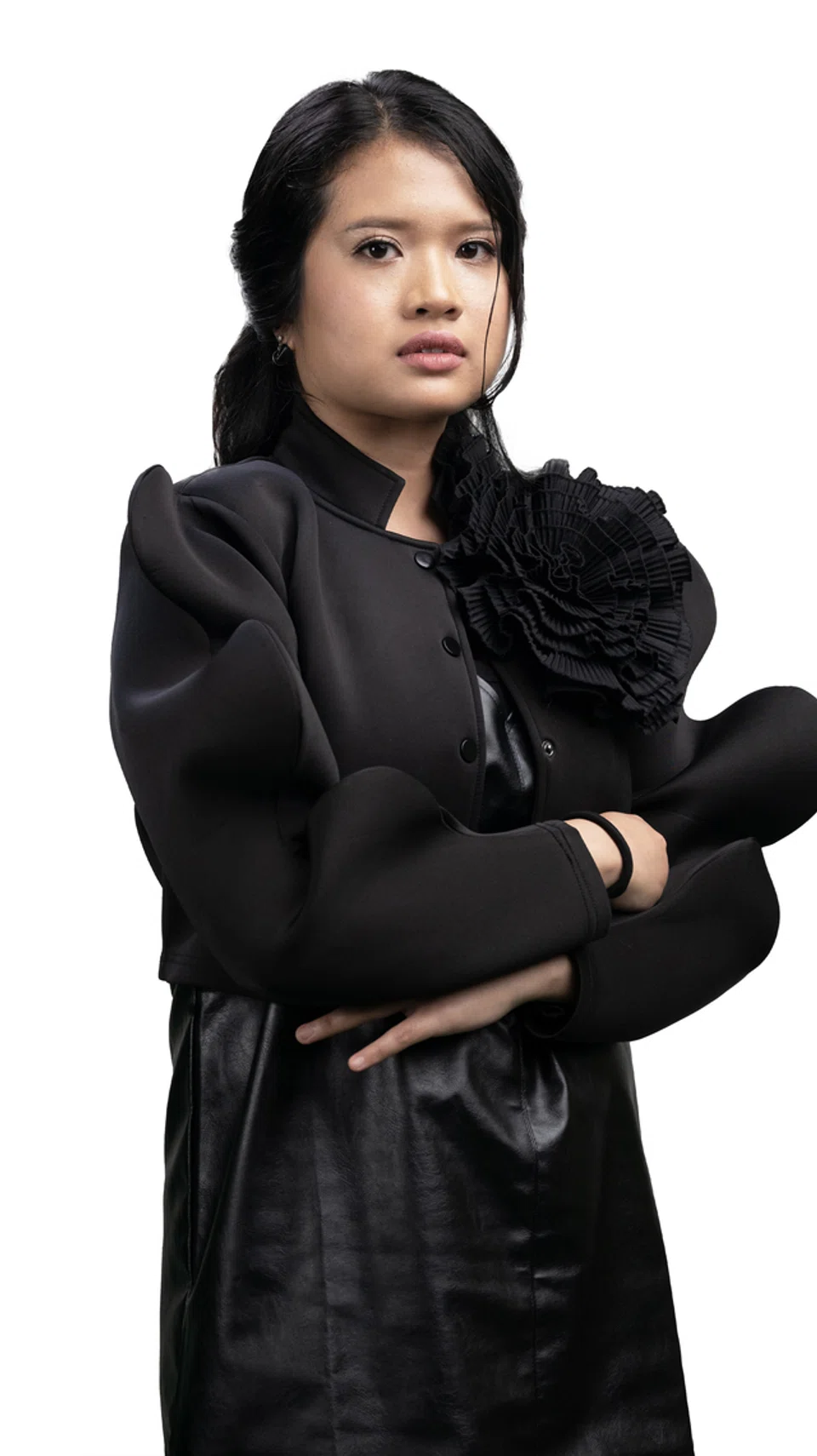 Penyanyi dan pencipta kandungan, Sio Lubis, mahu mencabar diri dalam kebolehan menyanyi dan menangguhkan hasrat untuk melanjutkan pelajaran buat seketika dahulu. 