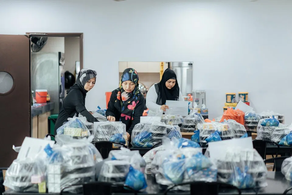 Setiap tahun, MTFA mengagih dan menghantar habuan Hari Raya ke rumah 500 benefisiari dalam program ‘Eid with Ihsan’  kendalian badan Islam tersebut. 