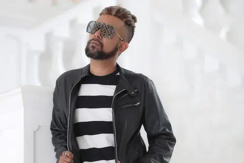PERJUANGAN MUZIK TANPA HENTI: Ryzall Noh mengambil hikmah pandemik Covid-19 sebagai tempoh berfikir sejenak tentang menghasilkan tiga lagu sekali gus tahun ini berkat kerjasama dengan Moliano, Yazri Malik, Addy Cradle dan Jaybon. - Foto BH oleh GAVIN FOO