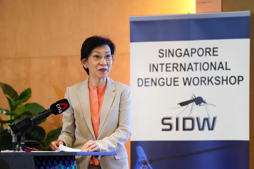 Menteri Kemampanan dan Sekitaran, Cik Grace Fu, mengumumkan Projek Wolbachia yang akan diperluaskan semasa majlis perasmian Bengkel Denggi Antarabangsa Singapura Kelapan di Hotel Jen Tanglin pada 25 November.