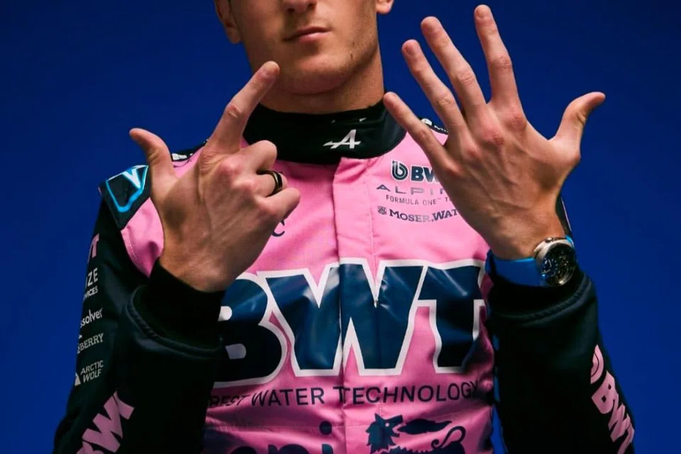 Jack Doohan ialah anak juara dunia motosikal Grand Prix lima kali, Mick Doohan. Terdapat jangkaan bagi beliau untuk mengulangi kejayaan bapanya dalam dunia perlumbaan.