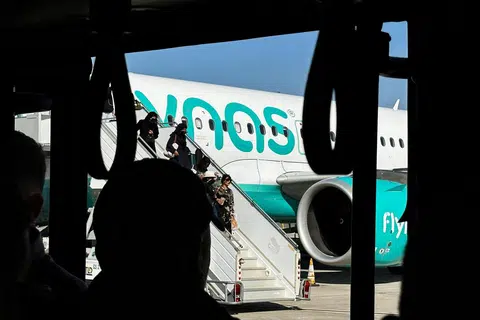 Syarikat penerbangan Arab Saudi, Flynas, telah menyambung semula penerbangan jemaah haji Iran dari Lapangan Terbang Antarabangsa Khomeini di Teheran pada 17 Mei.
