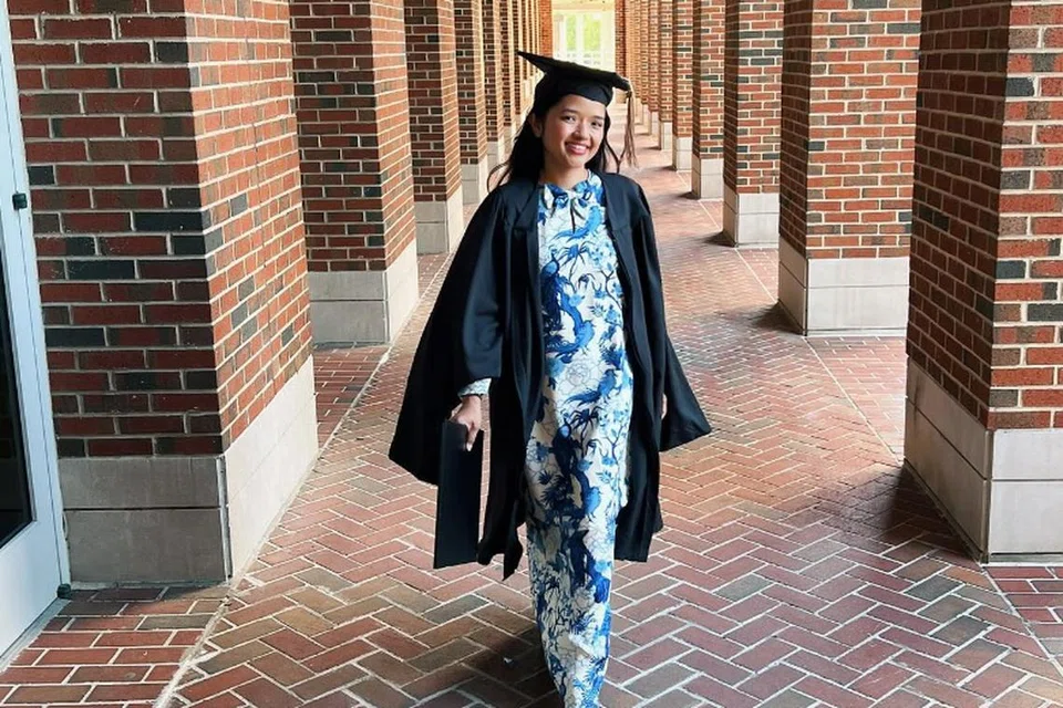 Sebagai Presiden ‘Carolina Women In Business’ (CWIB), kelab kendalian siswa terbesar di UNC Kenan-Flagler, Farisha Ishak bersemangat memberi dorongan buat kaum sejenisnya mempertingkat potensi dalam perniagaan dan perihal kemasyarakatan.