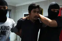 Mahadi Mamat, 39 tahun, akan menjalani hukuman penjara 10 tahun selepas Mahkamah Tinggi Kuala Lumpur memutuskan dia bersalah atas lapan tuduhan termasuk melakukan kegiatan pengganasan dan mengancam untuk menyerang empat warga Malaysia berprofil tinggi pada 2019.