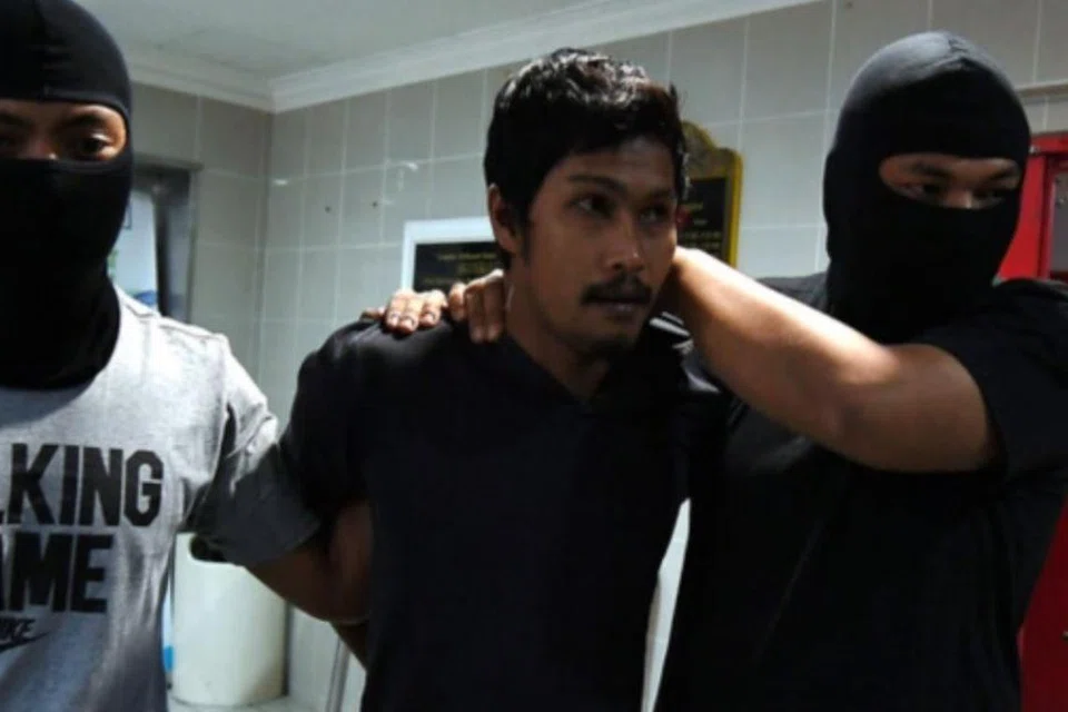 Mahadi Mamat, 39 tahun, akan menjalani hukuman penjara 10 tahun selepas Mahkamah Tinggi Kuala Lumpur memutuskan dia bersalah atas lapan tuduhan termasuk melakukan kegiatan pengganasan dan mengancam untuk menyerang empat warga Malaysia berprofil tinggi pada 2019.