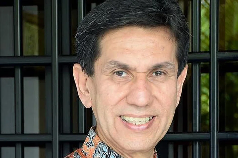 ENCIK ALAMI MUSA: Kita tidak boleh berpura-pura bahawa perbincangan mengenai ruang umum adalah mudah.