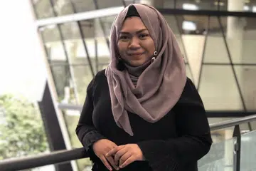 PERKASA DIRI DENGAN MUZIK: Cik Nur Shahirah menyifatkan pengalaman menyanyi di pentas antarabangsa iSing World di Perancis dan muncul sebagai '15 Peserta Terbaik' sebagai satu pencapaian yang membuka mata. - Foto BH oleh HARYANI ISMAIL