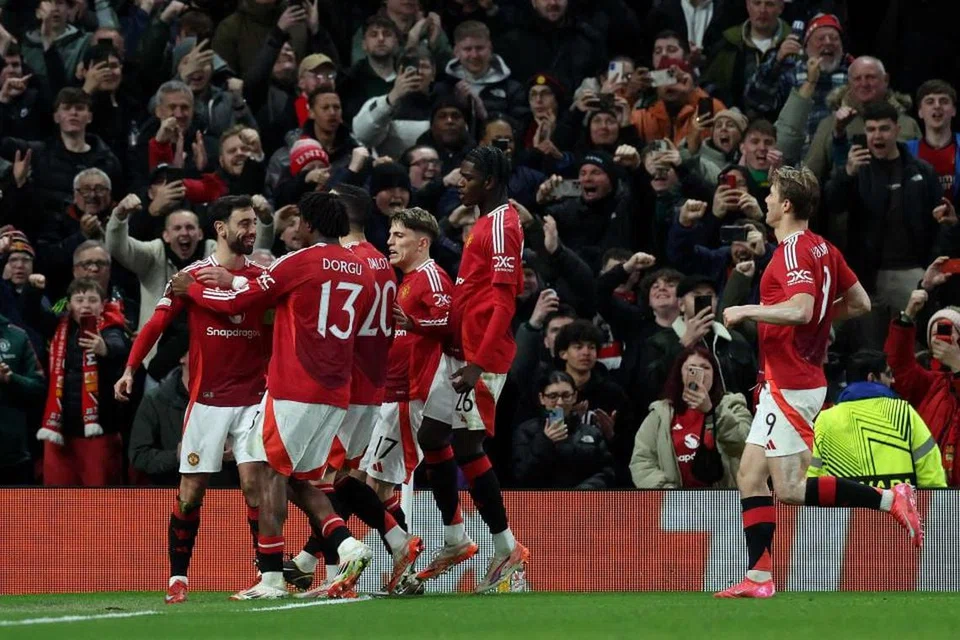 Manchester United menewaskan Real Sociedad 5-2 secara agregat dalam aksi 16 terakhir Piala Europa.