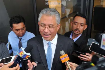 TAWAR LETAK JAWATAN: Pengarah Urusan, Tan Sri Azman Mokhtar, menawarkan diri untuk meletak jawatan daripada menduduki kerusi lembaga pengarah syarikat. - Foto NSTP