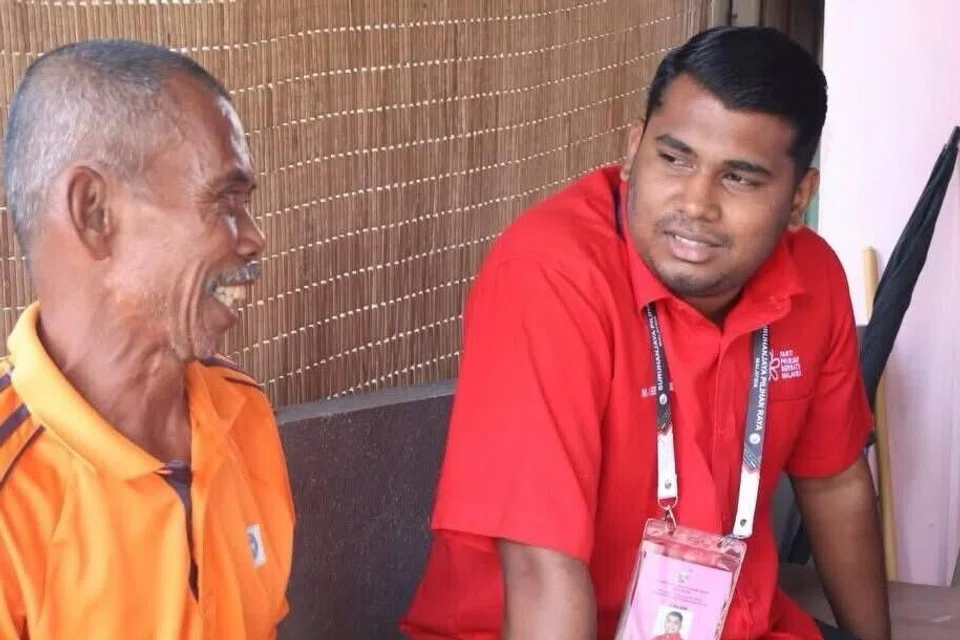 Calon termuda dalam Pilihan Raya Negeri (PRN) Negeri Sembilan ke-16, Encik M Leevineshwaraan, 23 tahun, mencuba nasib bertanding di kerusi Dewan Undangan Negeri (DUN) Sri Tanjung, Port Dickson, mewakili Parti Pribumi Bersatu Malaysia (Bersatu).