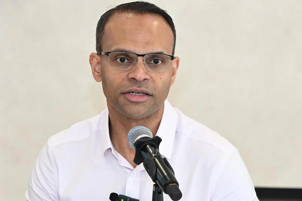 Ketua Pegawai Eksekutif (CEO) Yayasan Mendaki, Encik Feroz Akber.