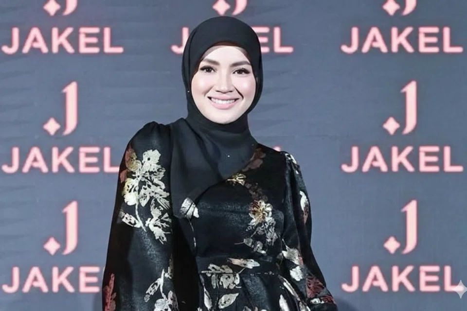 Fazura, bersara dari lakonan, Nur Fatima Aisya