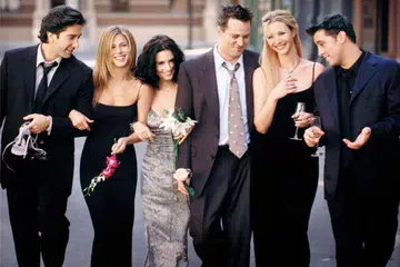 TERUS DIMINATI: Sitkom Friends yang dibintangi (dari kiri) David Schwimmer, Jennifer Aniston, Courteney Cox, Matthew Perry, Lisa Kudrow dan Matt LeBlanc menyambut ulang tahun ke-25 tahun ini. - Foto NBC.