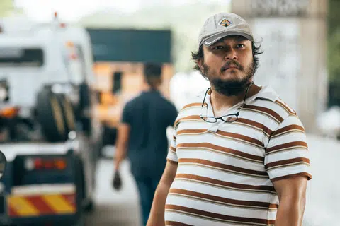Shaheizy Sam menaikkan berat badan sebanyak 30 kilogram demi menampilkan kelainan pada watak Badak, sekali gus membezakan lakonannya dalam filem lain.