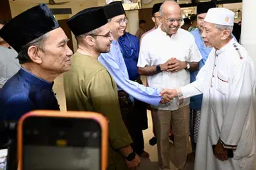 Encik K. Shanmugam, Dr Syed Harun Alhabsyi,  Saat Abdul, faishal ibrahim
