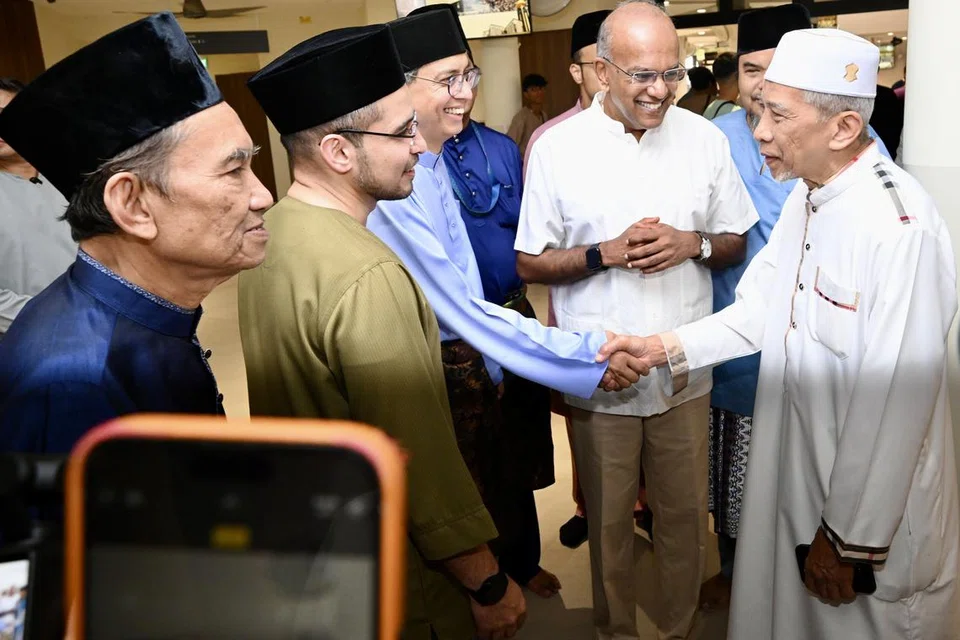 Encik K. Shanmugam, Dr Syed Harun Alhabsyi,  Saat Abdul, faishal ibrahim