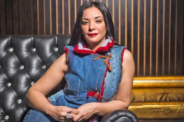 LOUBNA ADIBAR: Aktres asal Maghribi ini telah memulakan sebuah saluran YouTube bagi membincangkan isu-isu kontroversial dengan orang ramai di tempat kelahirannya. - Foto AFP