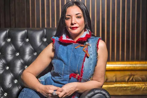 LOUBNA ADIBAR: Aktres asal Maghribi ini telah memulakan sebuah saluran YouTube bagi membincangkan isu-isu kontroversial dengan orang ramai di tempat kelahirannya. - Foto AFP