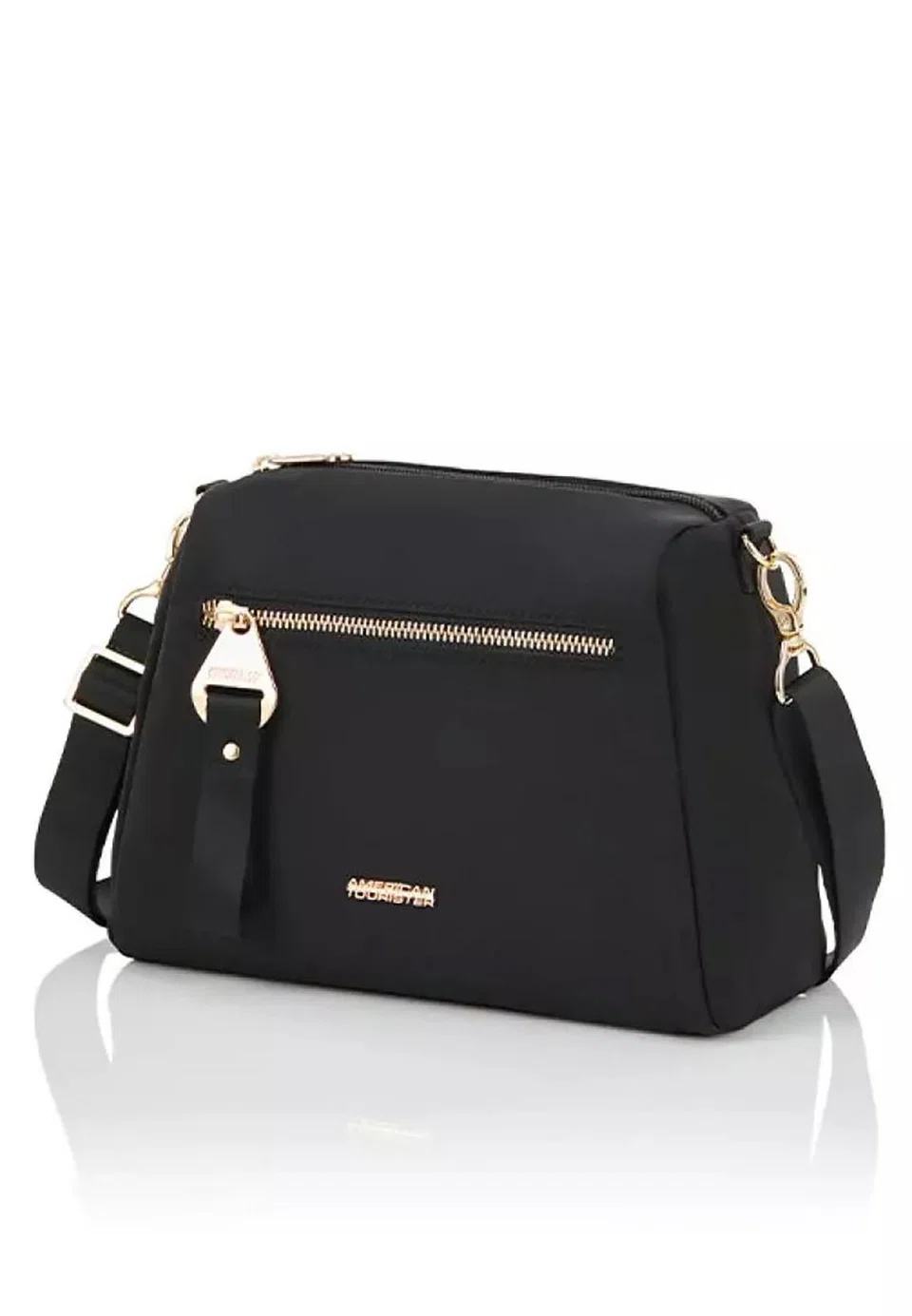 PRAKTIKAL:  Beg American Tourister Alizee Day Crossbody 
($49 di Amazon/Zalora)
