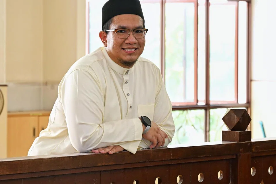 Pengerusi Eksekutif Masjid (MEC) Masjid Darul Ghufran, Ustaz Firdaus Khan Jamal Khan, berkata beliau dan Lembaga Pentadbir Masjid (LPM) Masjid Darul Ghufran akan sentiasa berjumpa dengan penduduk Tampines untuk minta pandangan mengenai pembinaan masjid baru di Tampines North. 