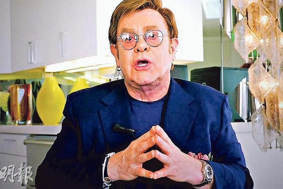 ELTON JOHN:Nama sebenar Reginald Kenneth Dwight. - Foto INTERNET