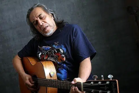 TINJAU KEADAAN: Datuk Ramli Sarip berpesan kepada bakat muda agar mengetahui keperluan dan tuntutan sesebuah negara yang ingin dijadikan tempat cari makan. - Foto THE STAR
