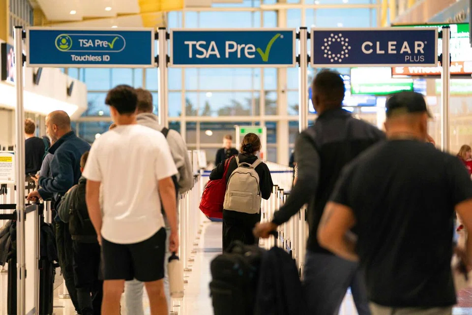 reagan airport, us shutdown