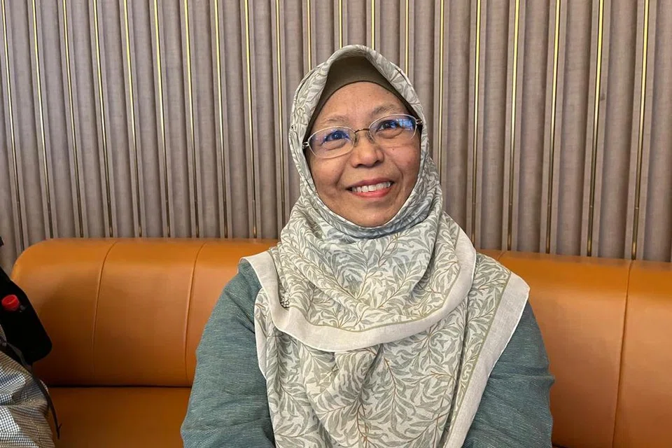 Pemilik perniagaan, Cik Zalmiah Long, 60 tahun.