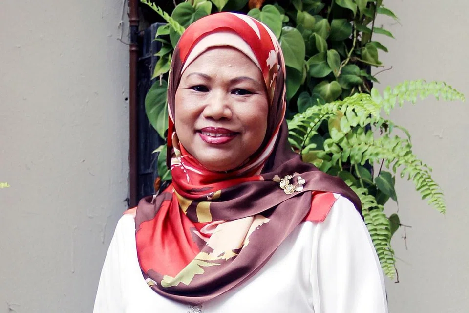 CONTOH KEPELBAGAIAN DALAM DASAR SUMBER INSAN SMRT: ANGGOTA LEMBAGA PENGARAH SMRT, CIK MOLIAH HASHIM