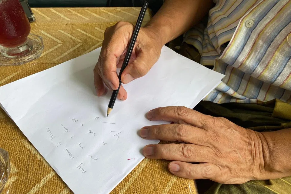 Tulisan ringkas atau ‘shorthand’ dikongsi oleh mantan Editor Naskhah Berita Harian (BH), Encik  Mohamad Suhaimi Mohsen. 