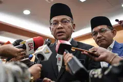 Menteri di Jabatan Perdana Menteri (Hal Ehwal Agama) Malaysia, Datuk Dr Mohd Na’im Mokhtar.