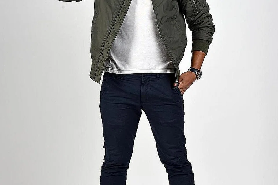 DULU LAIN, SEKARANG LAIN: Pernah terlibat dalam kumpulan samseng, Encik Muhammad Alfiz kini seorang sukarelawan bagi memberi nasihat dan sokongan kepada belia berisiko. - Foto-foto SP