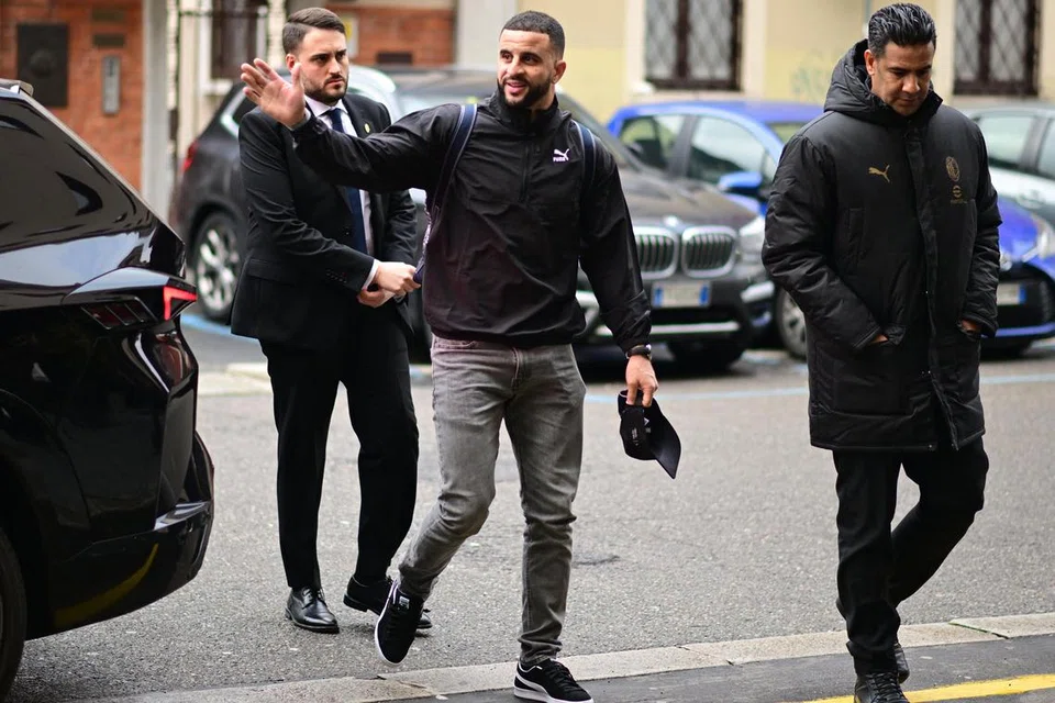 Kyle Walker tiba bagi pemeriksaan kesihatan sebelum menyertai AC Milan secara rasmi pada 23 Januari 2025.