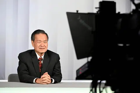 SAMPAIKAN MESEJ KEMPEN: Calon presiden, Encik Tan Kin Lian, ingin bekerjasama dengan pemerintah supaya dapat melaksanakan sebaiknya dua tugas utama presiden, iaitu melindungi rizab negara dan mendukung  kewibawaan perkhidmatan awam.