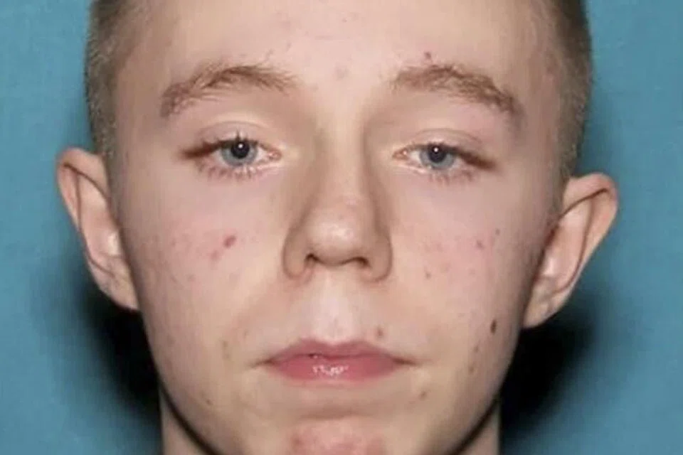 BRANDON HOLE: Penyerang remaja yang turut menembak mati dirinya sendiri dalam kejadian di tapak FedEx Indianapolis. - Foto JABATAN POLIS INDIANAPOLIS METROPOLITAN