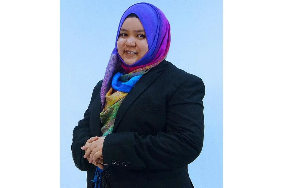 CIK SRI KEMBANG MEKAR: Pemangku Penolong Ketua Jabatan Korporat Masjid Darul Makmur. 