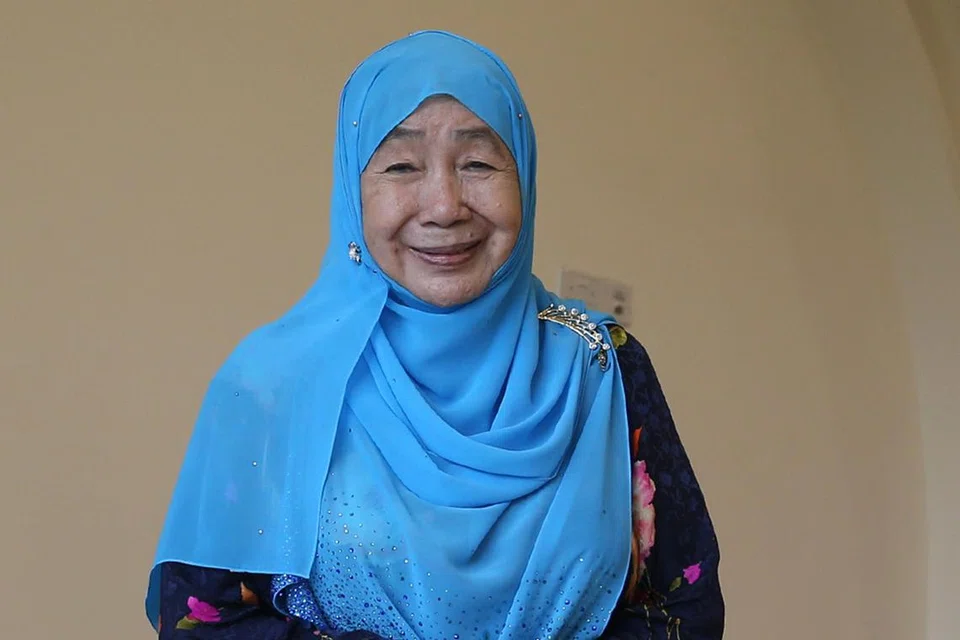 Puan Noor Aishah, takziah wanita pertama singapura