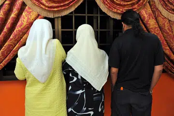 KELUARGA: Darah menjadi ikatan keluarga tanpa mengenal status dan perjalanan hidup masing-masing (gambar hiasan).