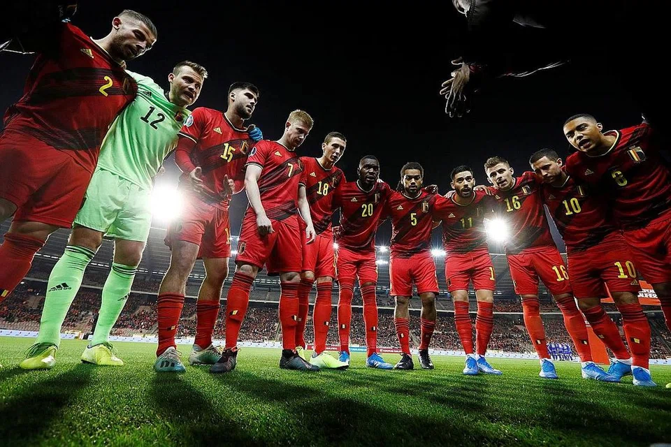 KEKAL KEDUDUKAN PERTAMA: Pasukan Belgium berkumpul sebelum menentang Cyprus bagi kelayakan Euro 2020 di Stadium Raja Baudouin, Brussels, bulan lalu. - Foto REUTERS