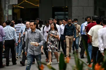 LAPORAN PASARAN PEKERJA: Menurut laporan awal pasaran pekerja suku kedua 2023 yang dikeluarkan pada Khamis, pemberhentian pekerja merosot selepas kenaikan tiga suku berturut-turut, manakala kadar pengangguran kekal rendah.