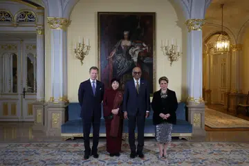 Presiden Tharman Shanmugaratnam dan isteri, Puan Jane Ittogi, diapit  Grand Duke Henri dan Grand Duchess Maria Teresa pada 27 Mac.