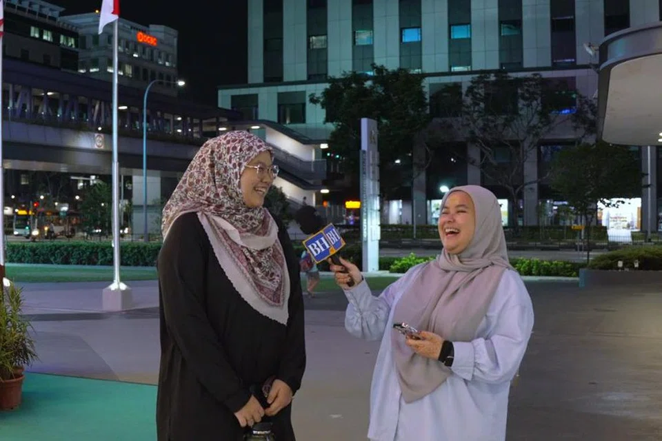 Cawan ‘ajaib’ dan kemeja merah jambu Perdana Menteri, Encik Lee Hsien Loong, tarik perhatian Cik Nurul Batrisyia Hazrin.