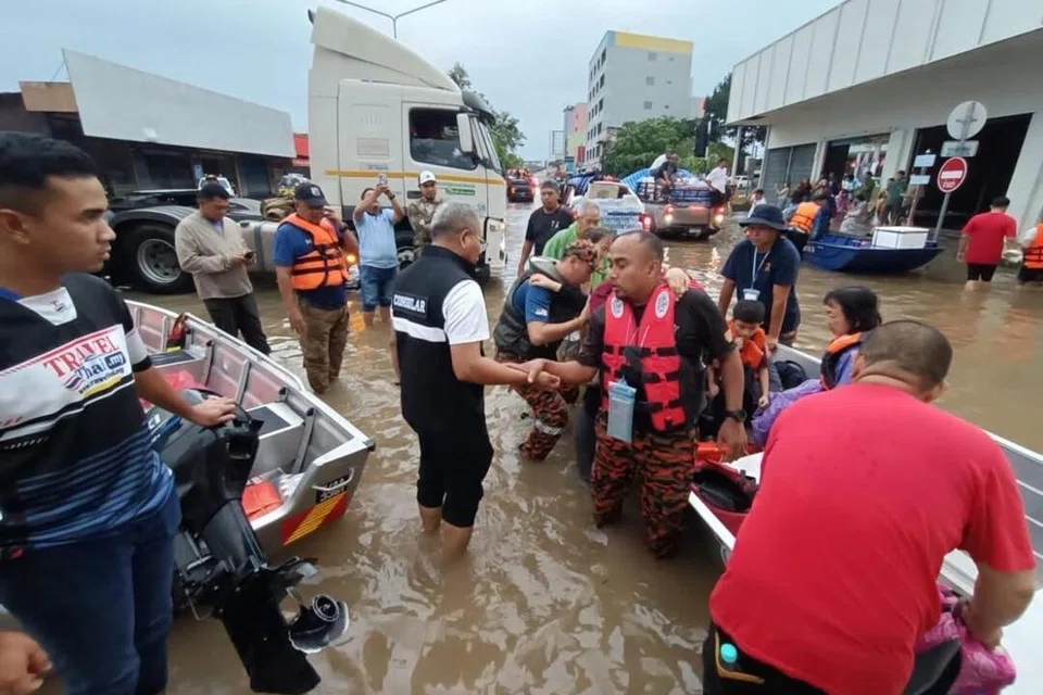 Banjir, M’sia, amaran ribut tropika