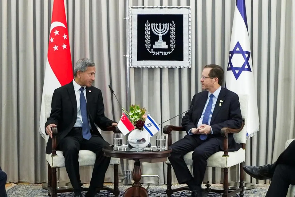  Dr Vivian Balakrishnan bertemu Presiden Israel, Encik Isaac Herzog, ketika lawatannya ke negara itu pada 20 Mac.